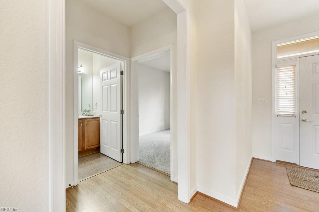 1407 Hawick Ter Property Photo 30