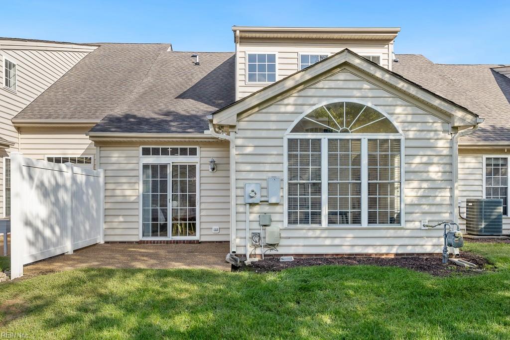 1407 Hawick Ter Property Photo 39