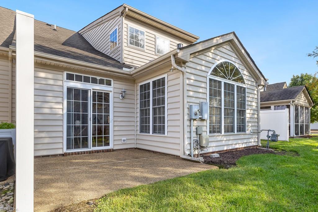 1407 Hawick Ter Property Photo 40
