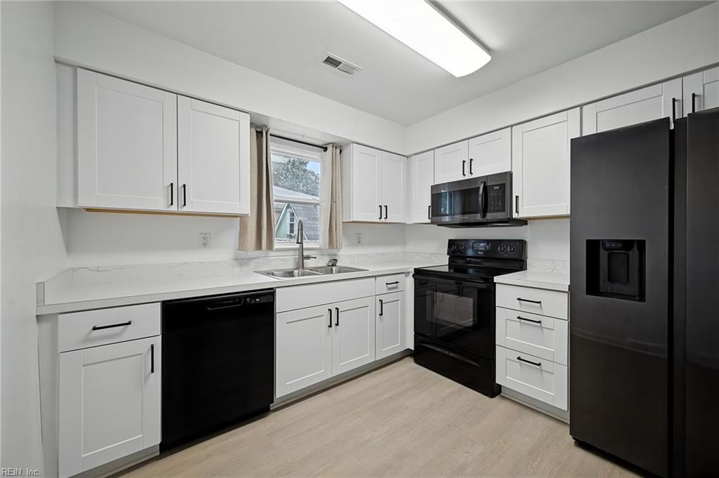 718 Osborn Ave Property Photo 17