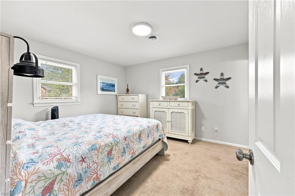 46 Holland Ln Property Photo 16