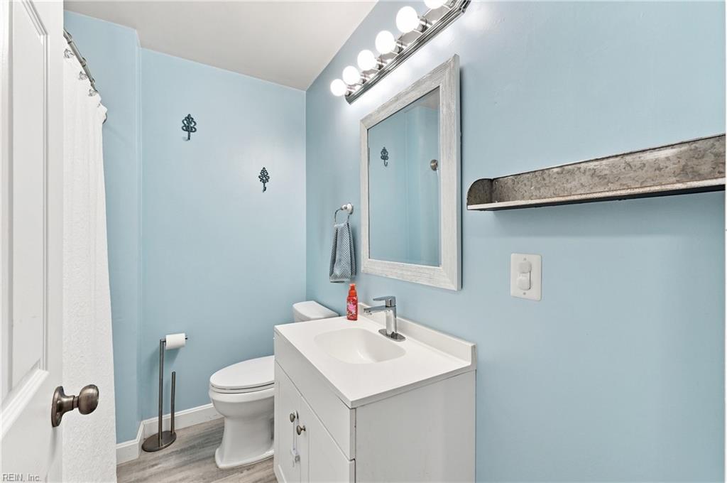 46 Holland Ln Property Photo 23