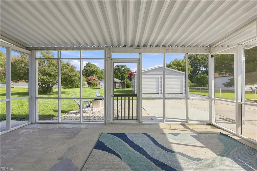 46 Holland Ln Property Photo 33