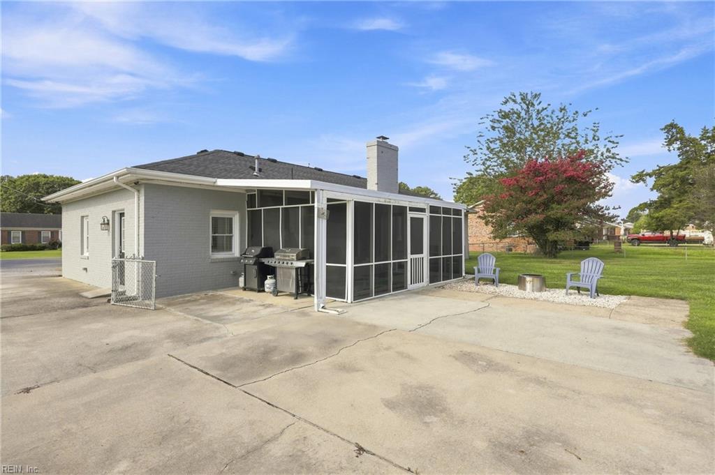46 Holland Ln Property Photo 36