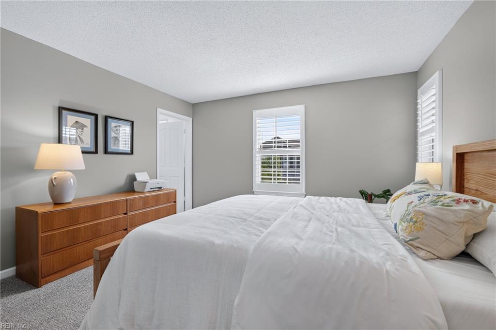 1817 Riddlesworth Dr Property Photo 24