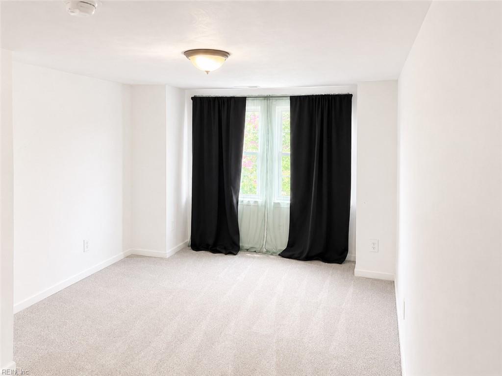 727 Broad St Property Photo 14