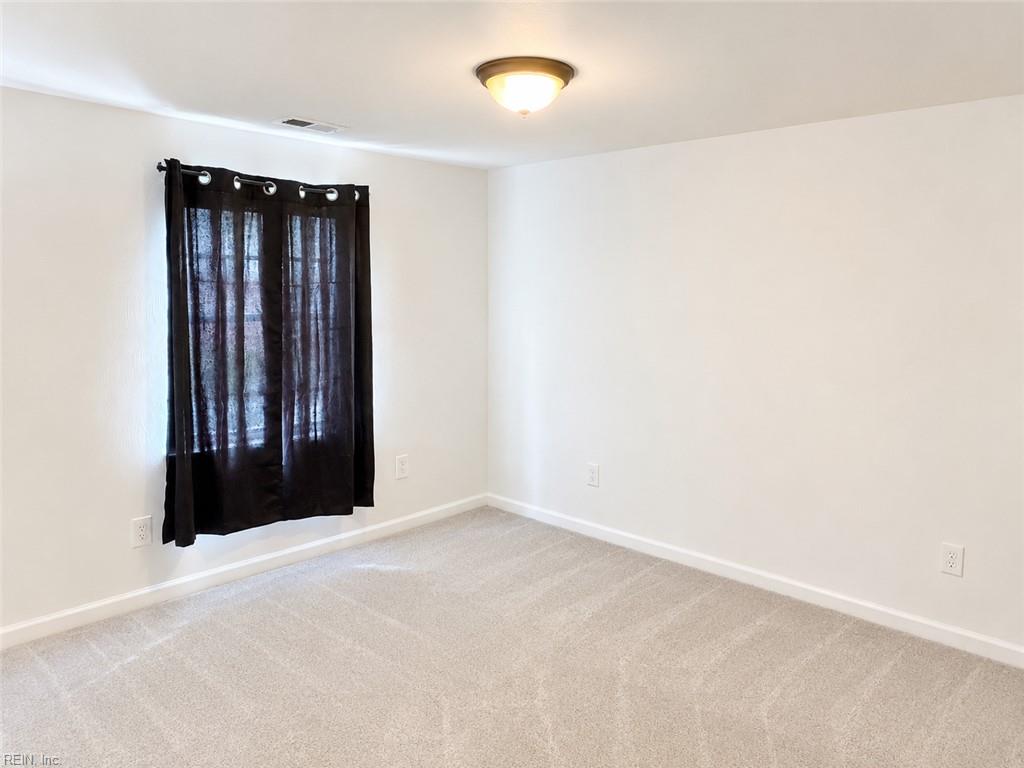 727 Broad St Property Photo 17