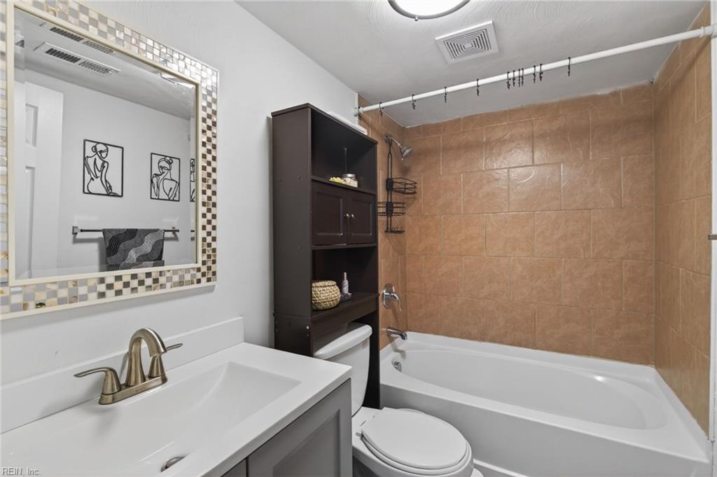 727 Broad St Property Photo 21