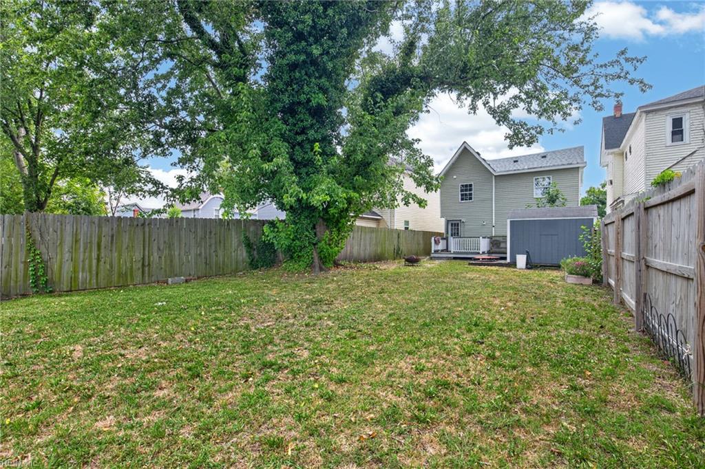 727 Broad St Property Photo 24