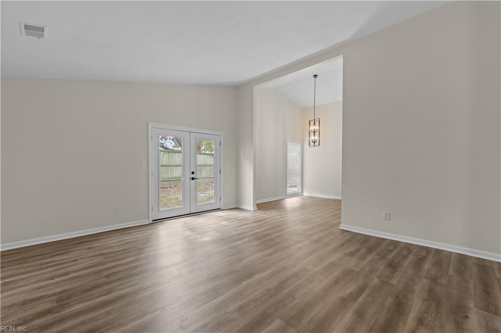 1416 Planting Ct Property Photo 4