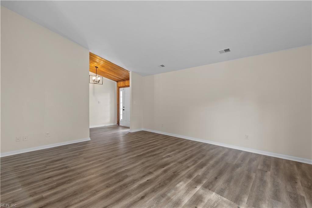 1416 Planting Ct Property Photo 6