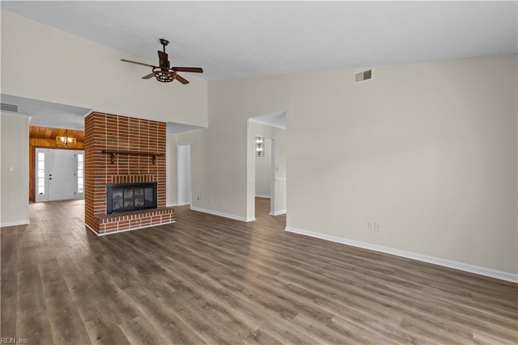 1416 Planting Ct Property Photo 10