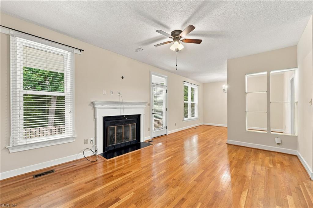 1028 Collection Creek Way Property Photo 10
