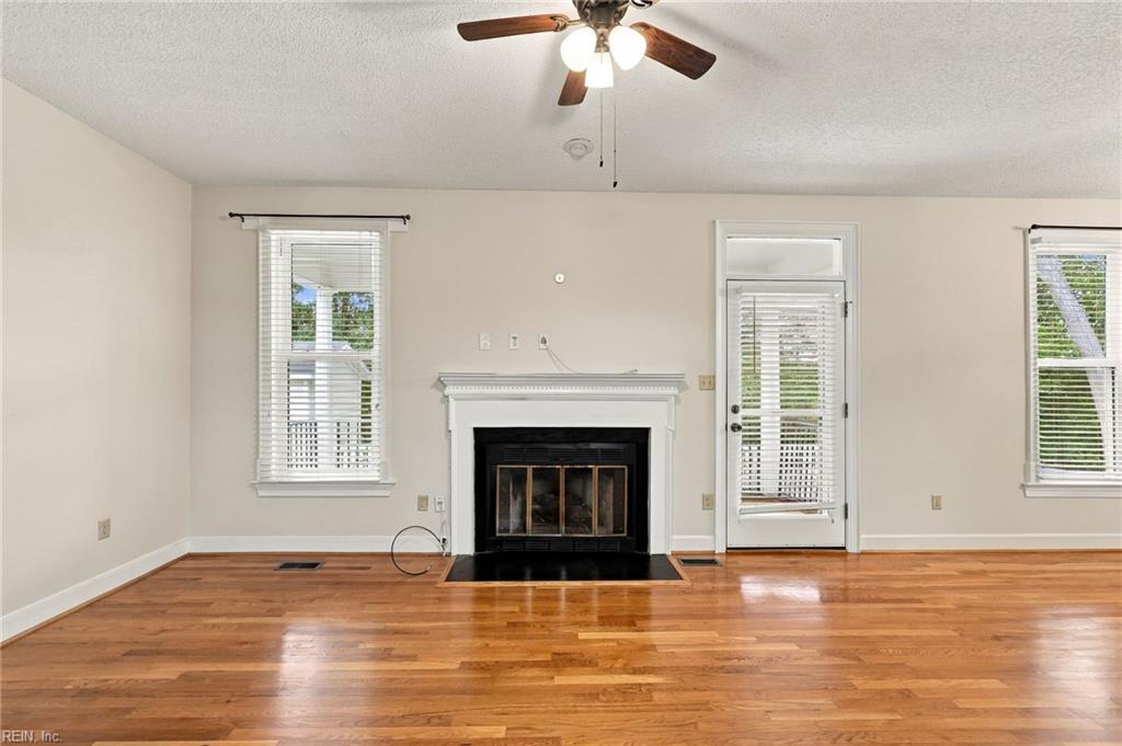 1028 Collection Creek Way Property Photo 11