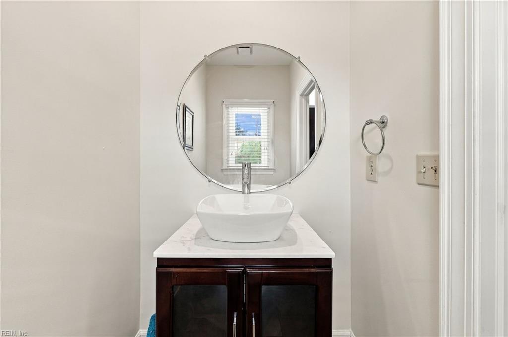 1028 Collection Creek Way Property Photo 14