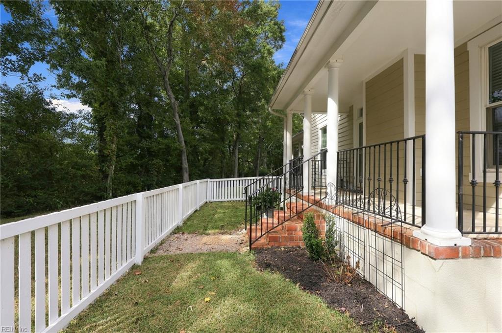 1028 Collection Creek Way Property Photo 35