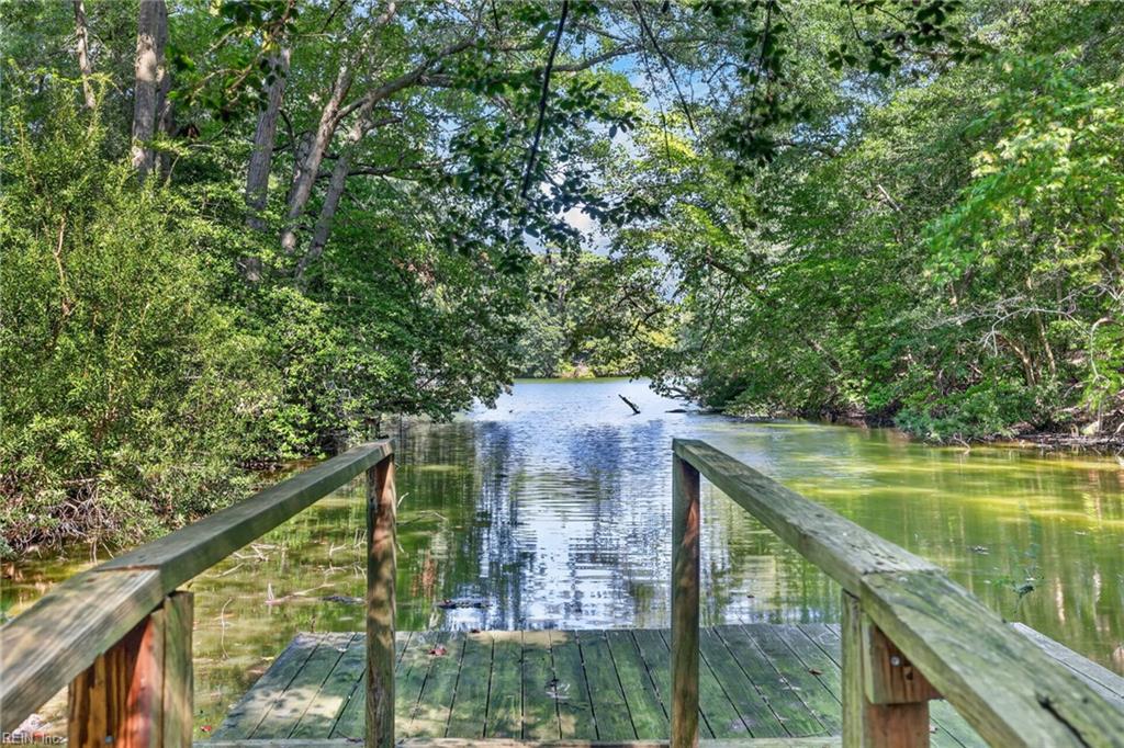 1546 Moores Point Rd Property Photo 2