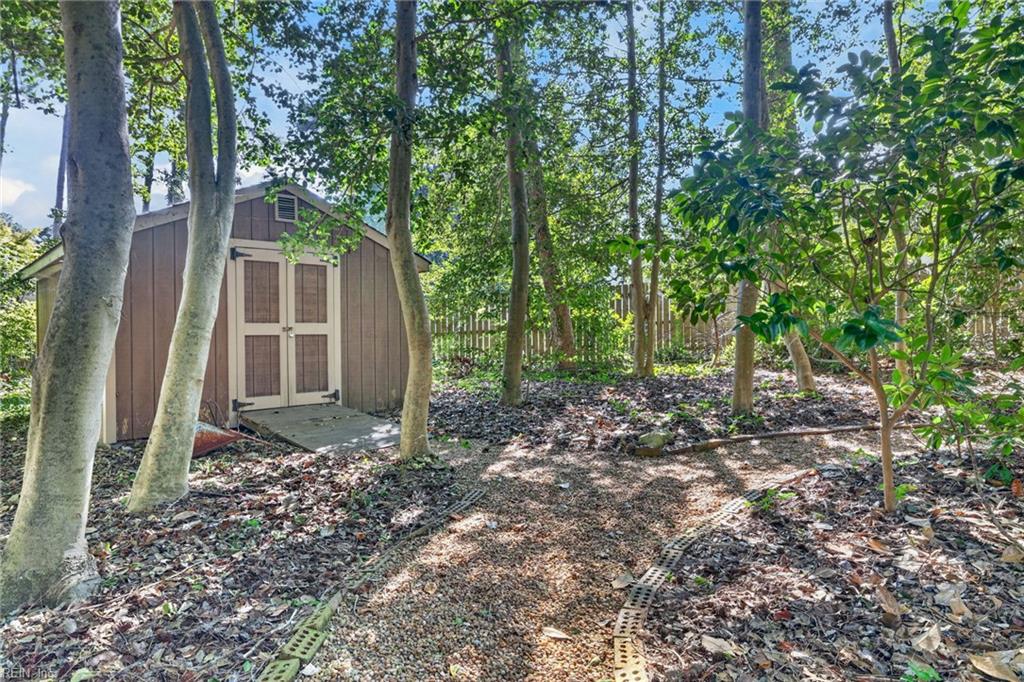 1546 Moores Point Rd Property Photo 35