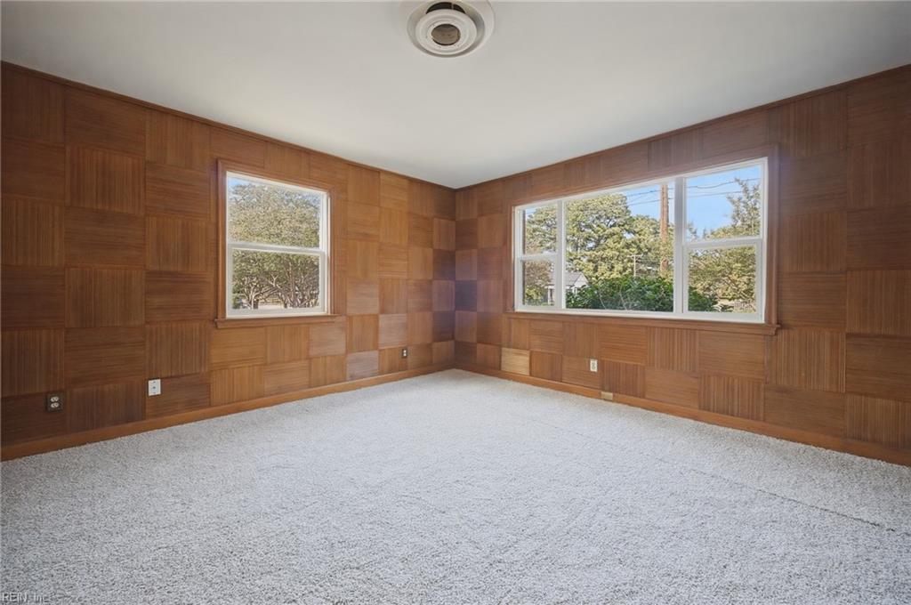 201 Forsythe St Property Photo 12