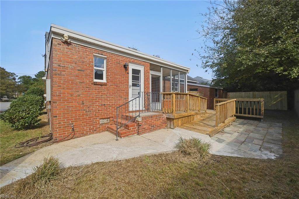 201 Forsythe St Property Photo 26