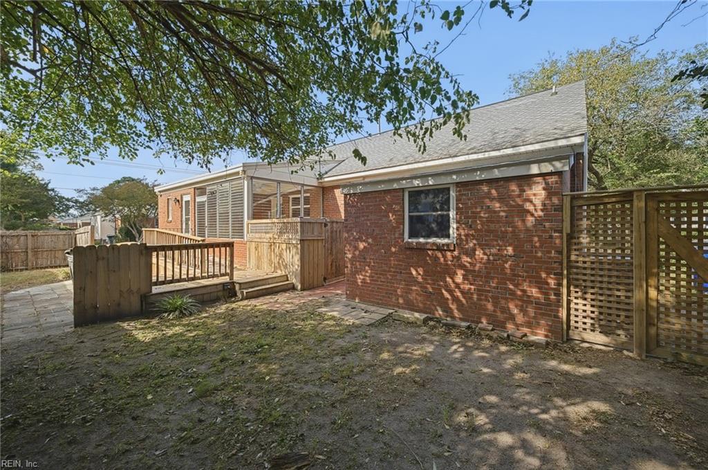 201 Forsythe St Property Photo 27