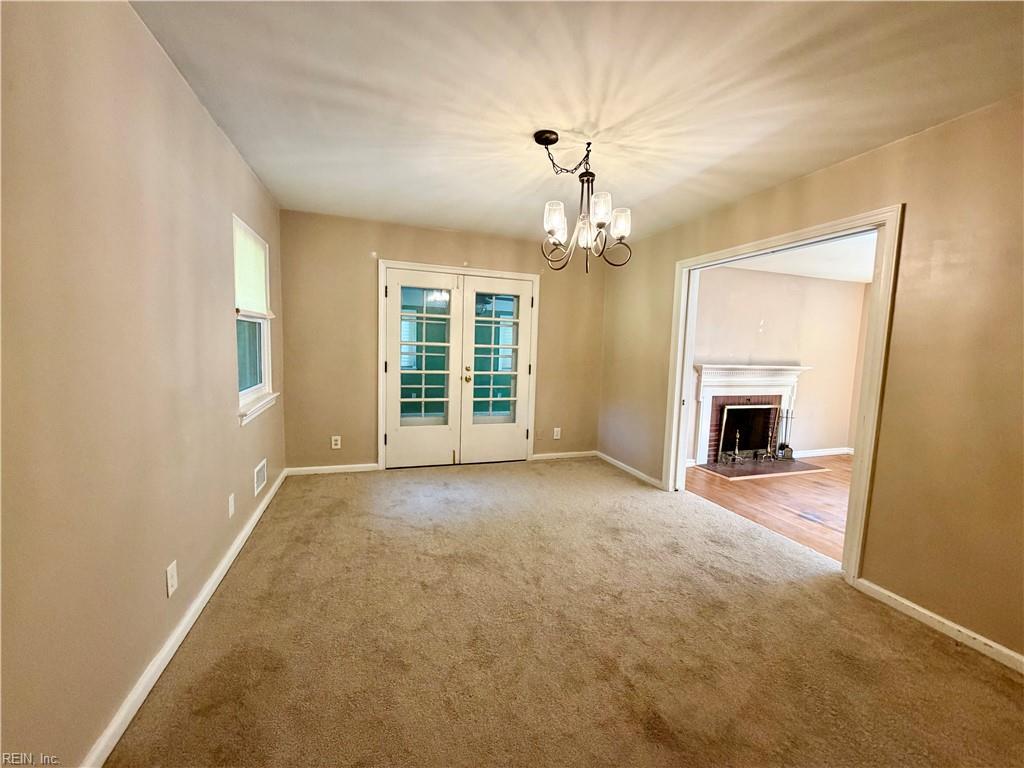 436 Thole St Property Photo 10