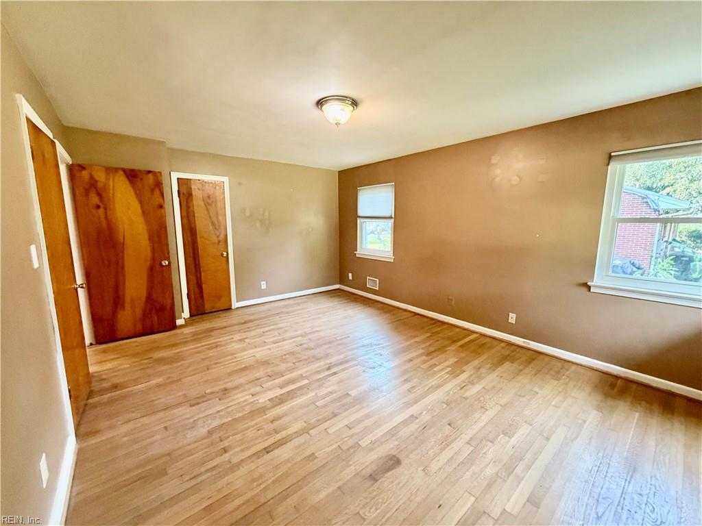 436 Thole St Property Photo 24