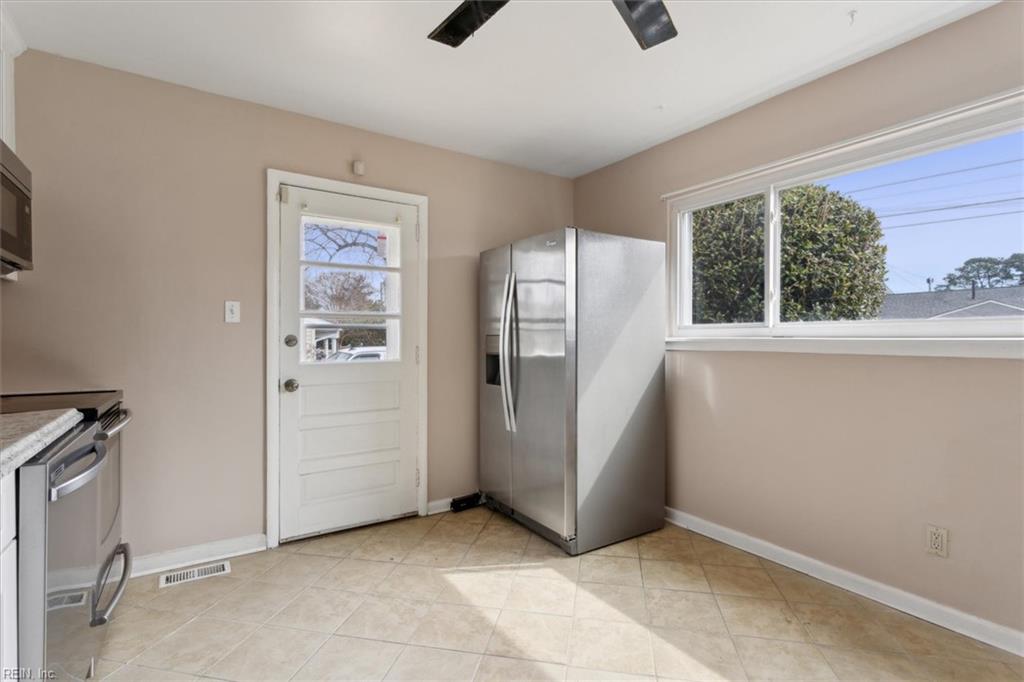 549 Longfellow Ave Property Photo 7