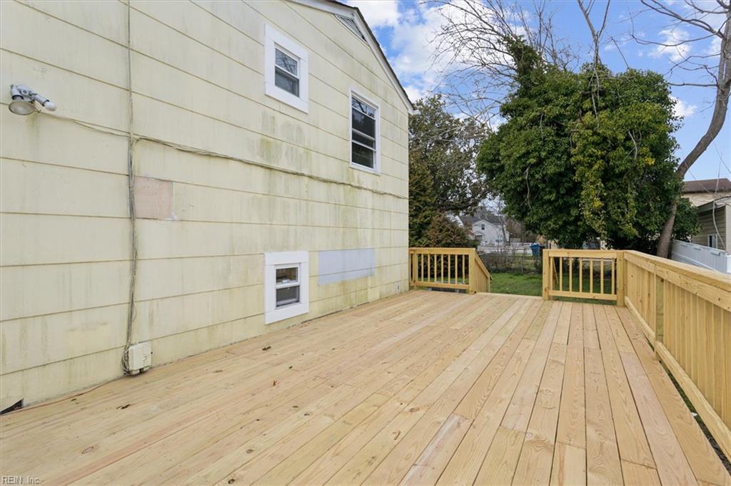 549 Longfellow Ave Property Photo 25