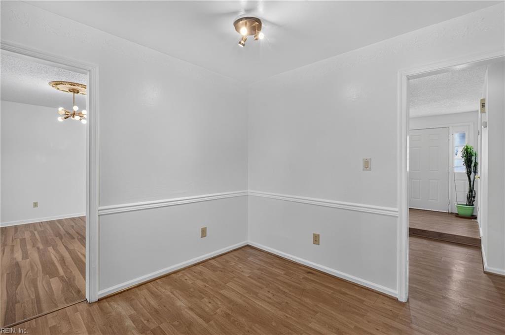 5681 Shinfield Dr Property Photo 11