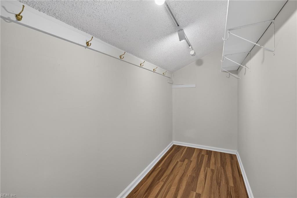 5681 Shinfield Dr Property Photo 19