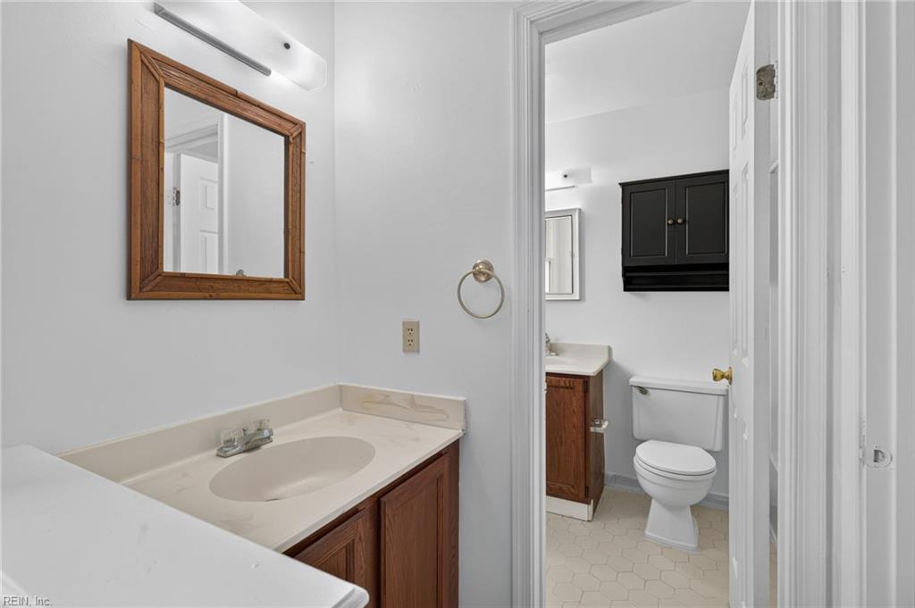 5681 Shinfield Dr Property Photo 20