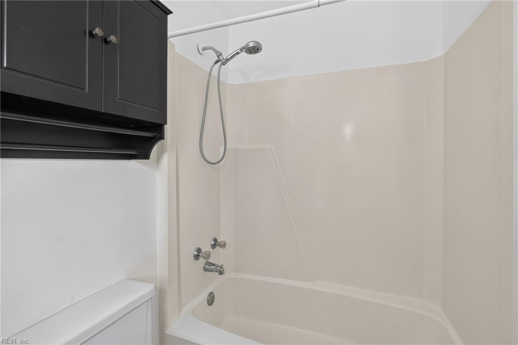 5681 Shinfield Dr Property Photo 22