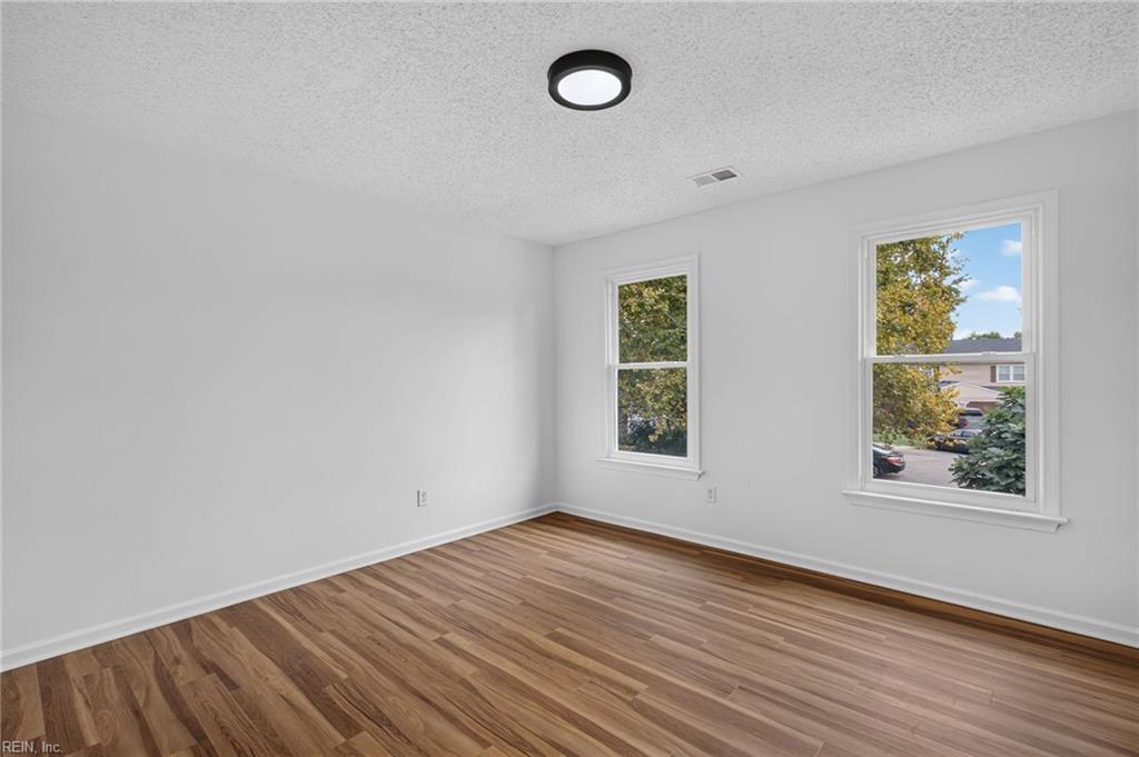 5681 Shinfield Dr Property Photo 26
