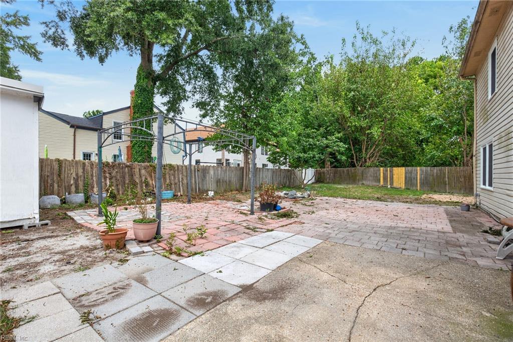 5681 Shinfield Dr Property Photo 31