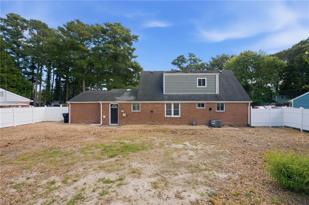 409 Elmont Rd Property Photo 32
