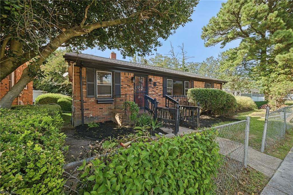 1392 Wool Ave Property Photo 2