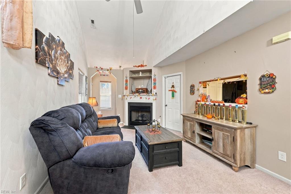 118 Majestic Dr Property Photo 6