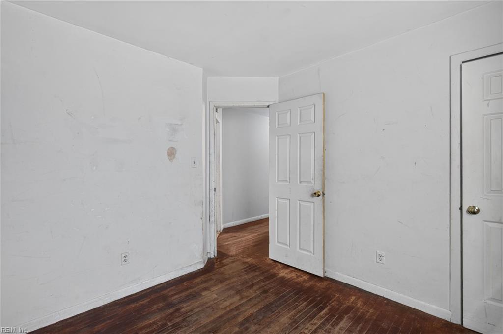 1242 25th St Property Photo 11