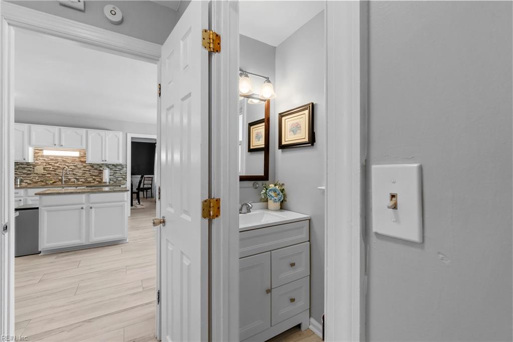 1316 Oregon Xing Property Photo 18