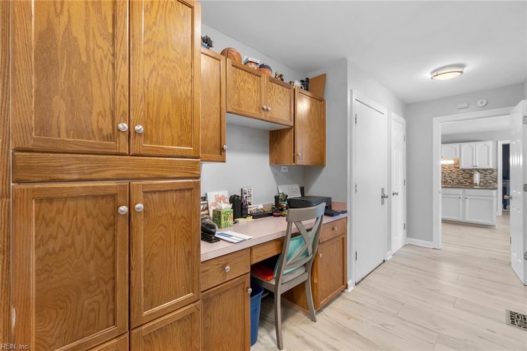 1316 Oregon Xing Property Photo 20