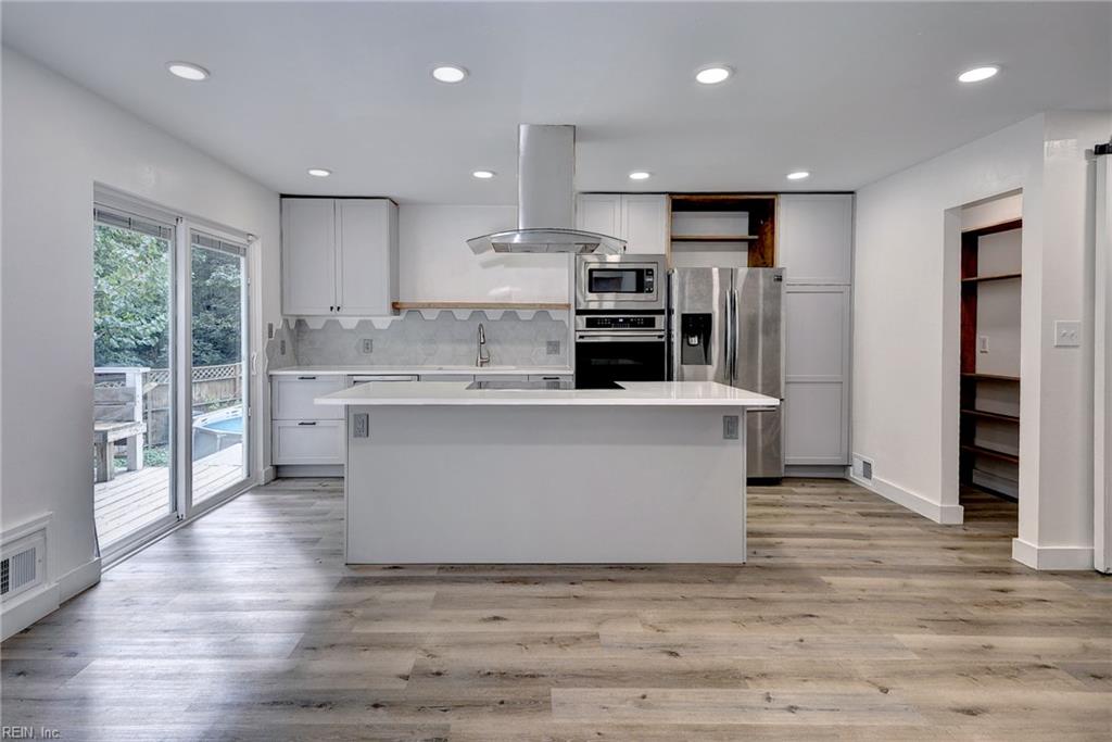 309 High Point RD