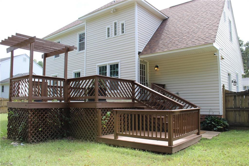 2712 Executive Dr Property Photo 4