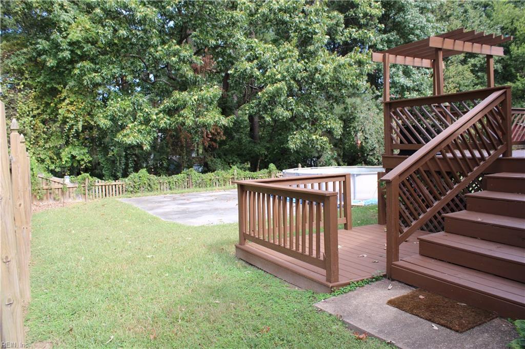 2712 Executive Dr Property Photo 5