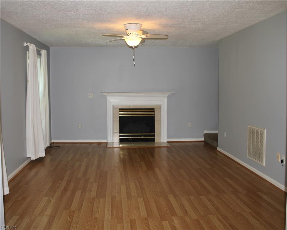 2712 Executive Dr Property Photo 17
