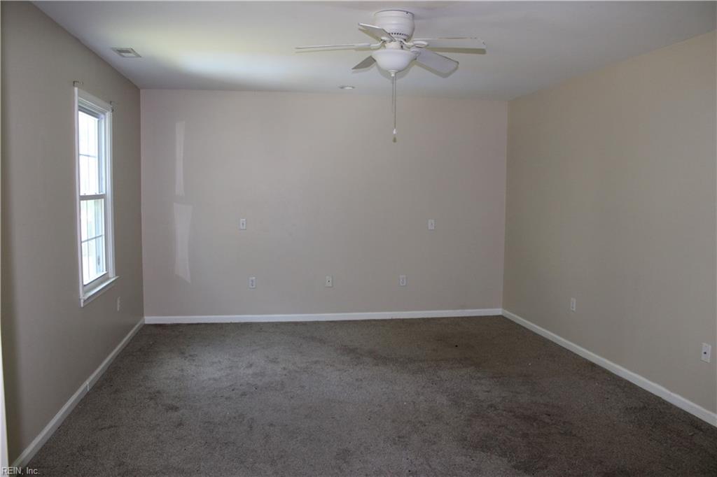 2712 Executive Dr Property Photo 20