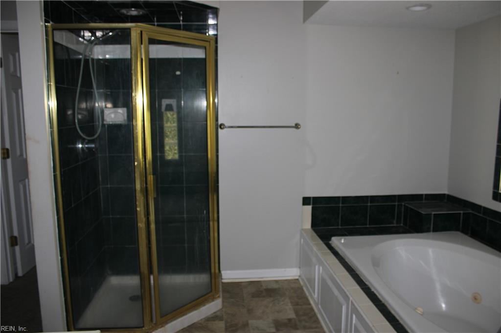 2712 Executive Dr Property Photo 21