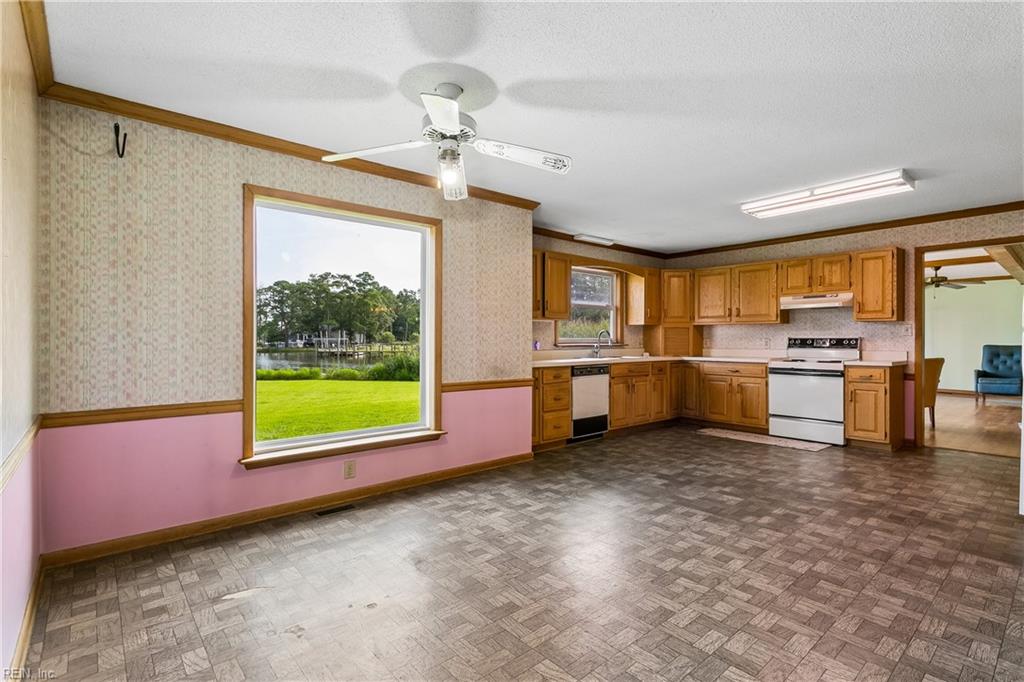 719 Poquoson Ave Property Photo 10