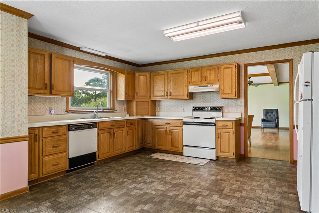 719 Poquoson Ave Property Photo 14