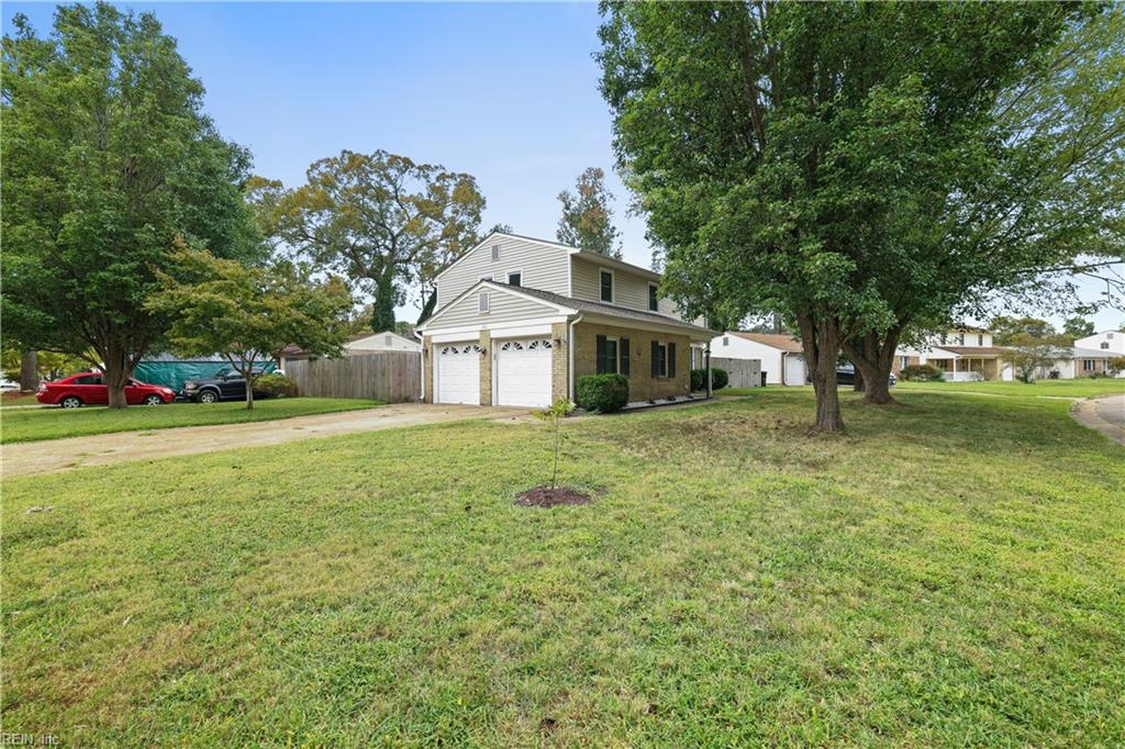 3701 Gladstone Dr Property Photo 2
